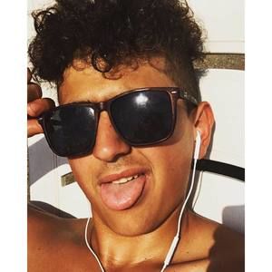 Meet your Posher, Amir