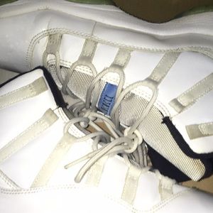 Meet your Posher, Christian