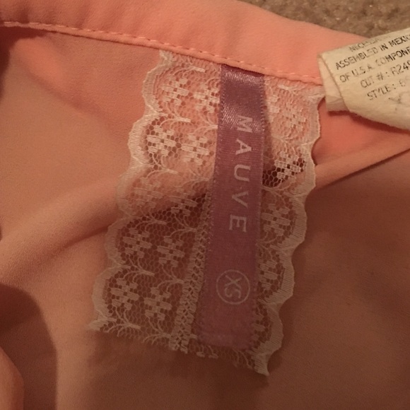 Pink blouse - Picture 2 of 2