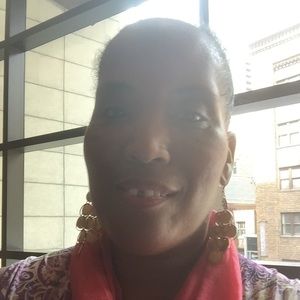 Meet your Posher, Valerie