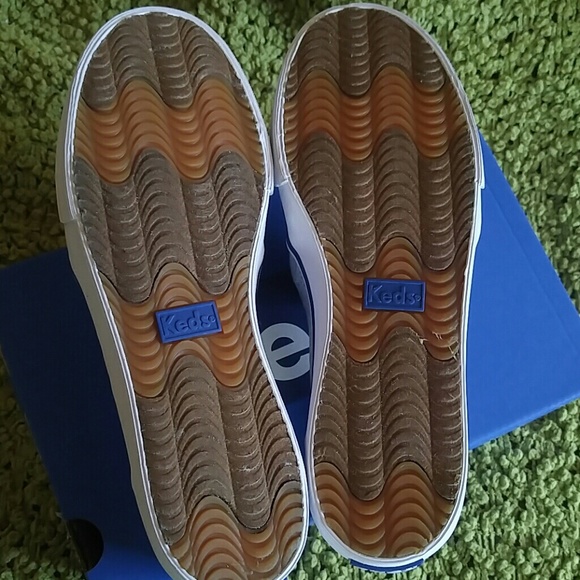 ๐บ๐บ NIB. ADORABLE EYELET CHAMBRAY KEDS ๐บ๐บ - Picture 4 of 4