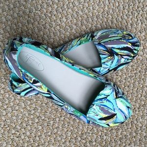 Sanuk Elles slip ons