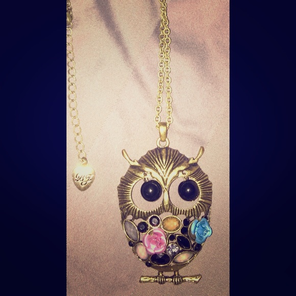 ADORABLE BETSEY JOHNSON OWL NECKLACE