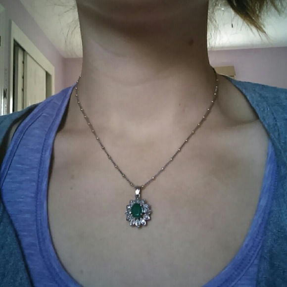 Diamond and emerald necklace
