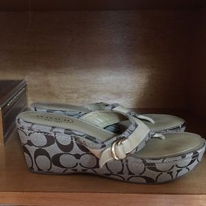 Coach Evelina Signature flip flop wedge