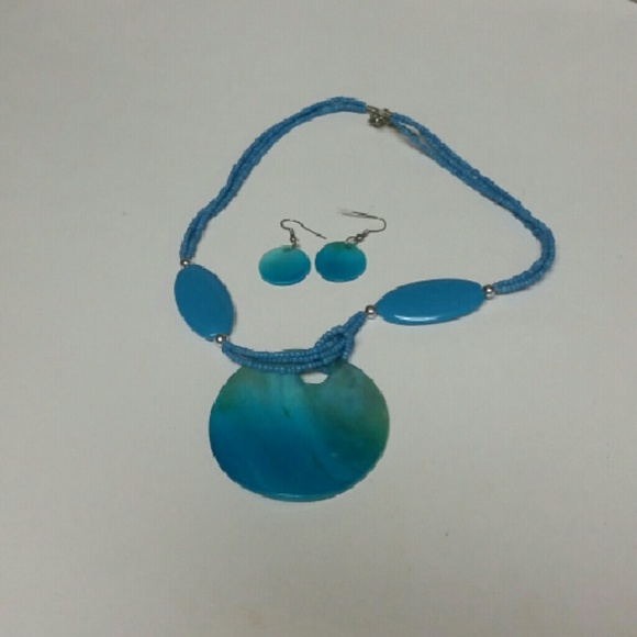 Abalone or Mother of Pearl Necklace and Earrings