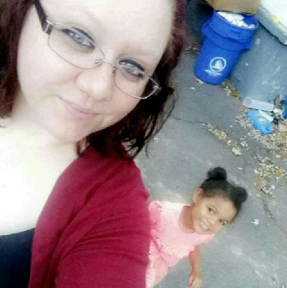 Meet your Posher, Ashley - Picture 4 of 4