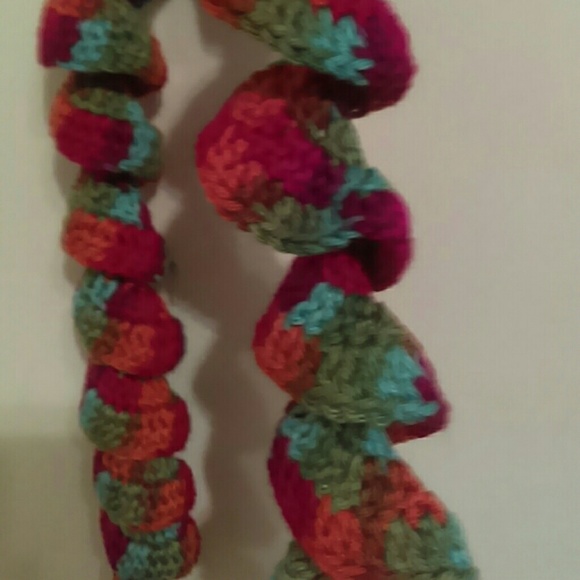 Ruffle Scarf - Picture 2 of 3