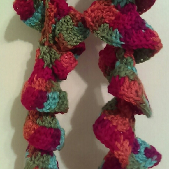 Ruffle Scarf - Picture 3 of 3