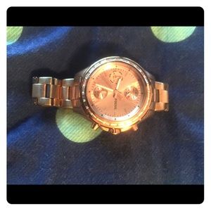 Rose gold fossil watch