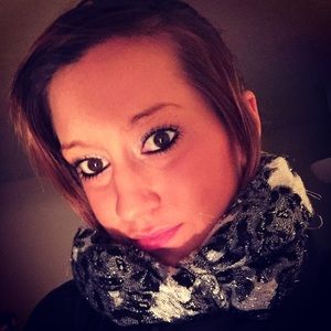 Meet your Posher, Felicity