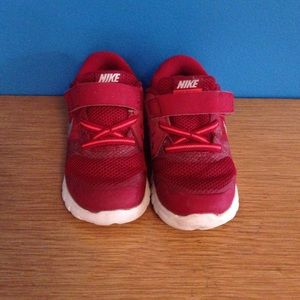 Nike toddler shoes