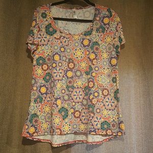 Lularoe Large classic Tee