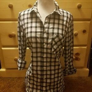 NEW Black & white button up