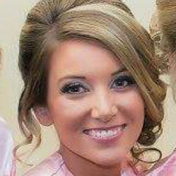 Meet your Posher, Danielle - Picture 1 of 1