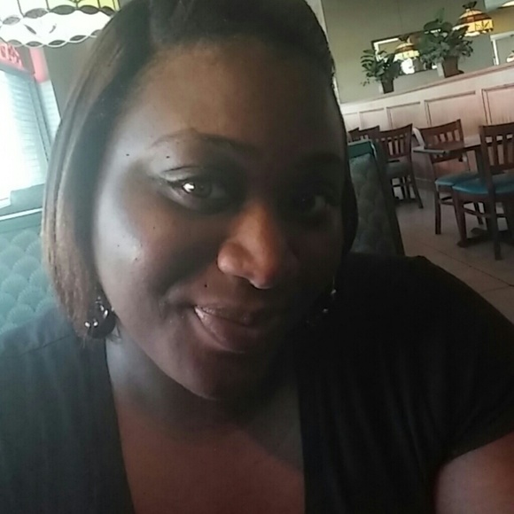 Meet your Posher, Johnetta - Picture 1 of 1