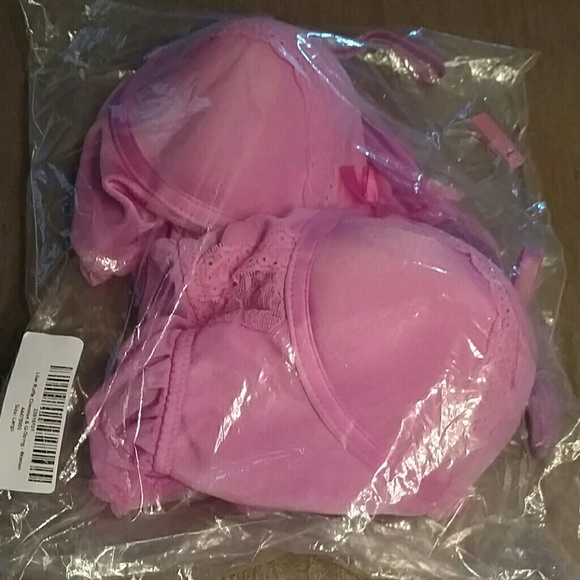 Woman's Lilac Ruffle Chemise & G-String - Picture 2 of 2