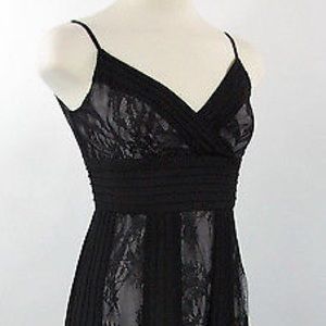 🎉SOLD🎉🎉🎉🎉LOFT} LBD Lace & Chiffon size 4