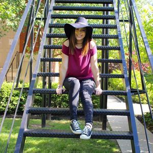 Meet your Posher, Avery