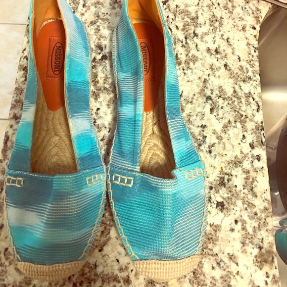 Nwt missoni flats , espadrilles! Size 40 blue