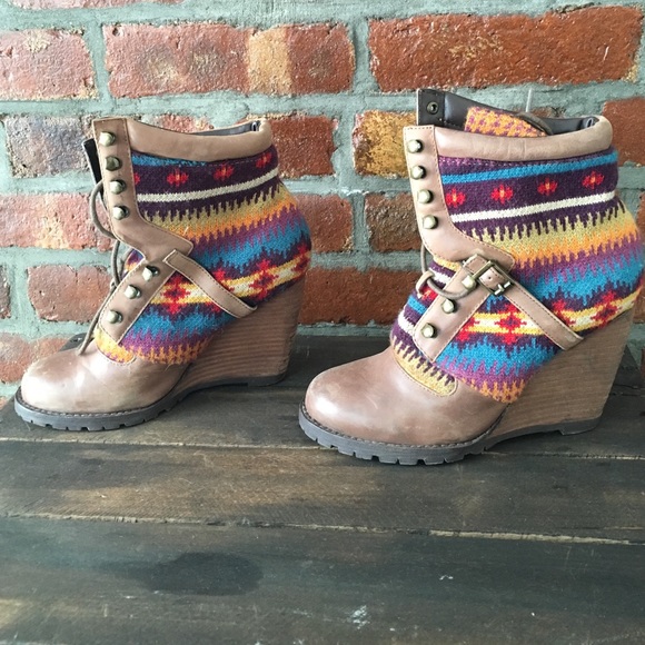 Navajo Lace up Bootie - Picture 2 of 4