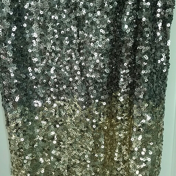 Express Tank Top - Picture 2 of 4