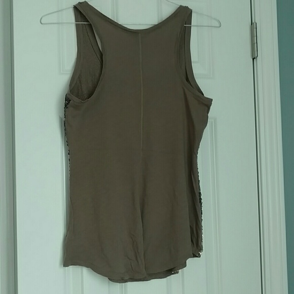 Express Tank Top - Picture 4 of 4