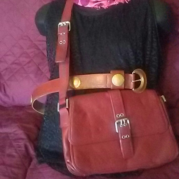 Carlise Belt & Genuine Leather & A Leather Purse