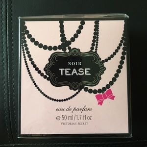 Brand new never opens Noir TEASE