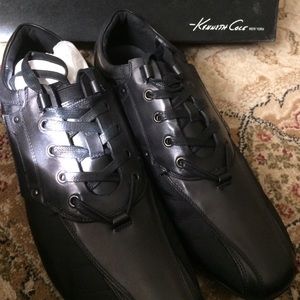 Men's black Kenneth Cole golf shoes