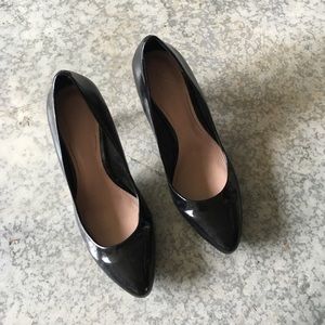 Vince Camuto black heels