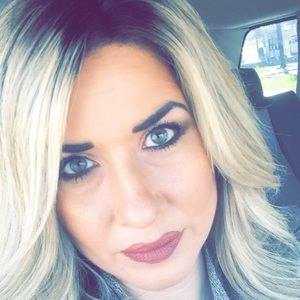 Meet your Posher, Vickie