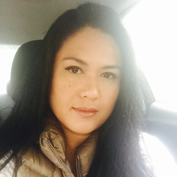 Meet your Posher, Emmy - Picture 3 of 4