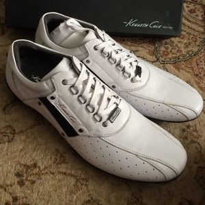 Men's white Kenneth Cole golf shoes
