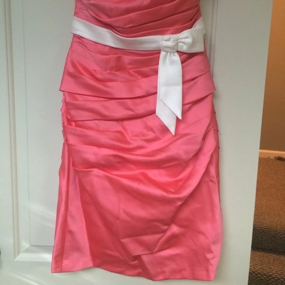 Alfred Angelo Coral Bridesmaid Dress Size 2 - Picture 4 of 4