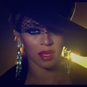 KENNETH JAY LANE CRYSTAL WATERFALL EARRINGS 🐝