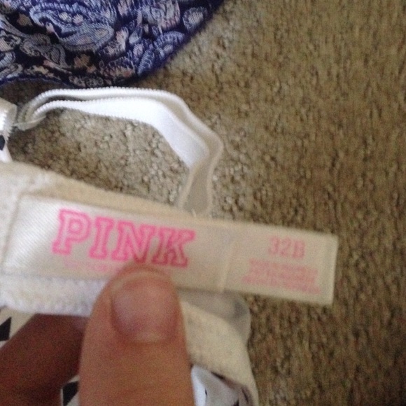 Bras - Picture 2 of 3