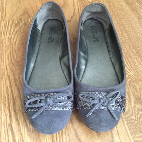 Women's Gray Kenneth Cole reaction flats size 8