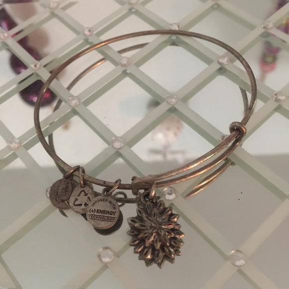 Alex & Ani Chrysanthemum bracelet!