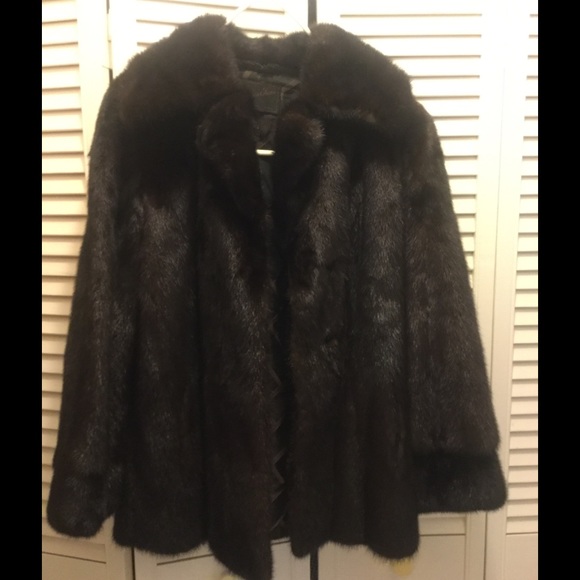 Beautiful vintage fur coat - Picture 1 of 4