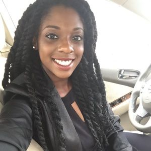 Meet your Posher, Adia