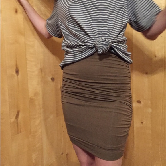 Dresses & Skirts - Brown Ruched Skirt