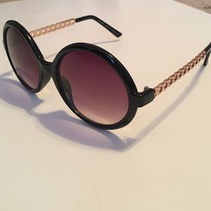 Aldo's sunglasses
