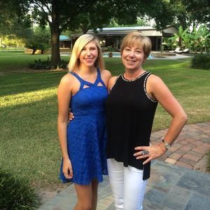 Meet your Posher, Laura