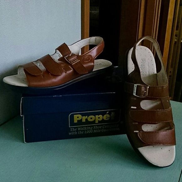 Sandals - Picture 2 of 2