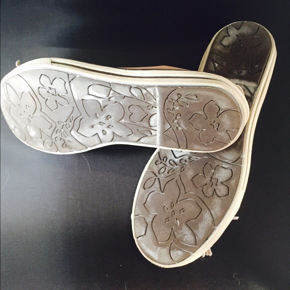 Slip on boat shoes kids size 3.5 - Picture 3 of 4