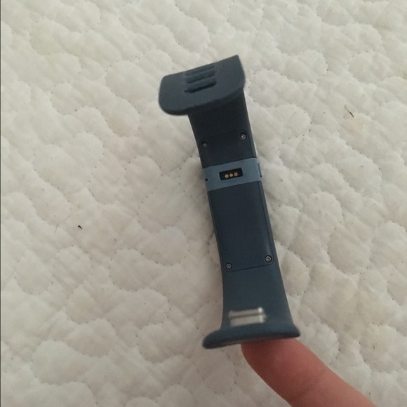 Fitbit Charge For Parts - Picture 2 of 4