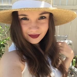 Meet your Posher, Alyssa