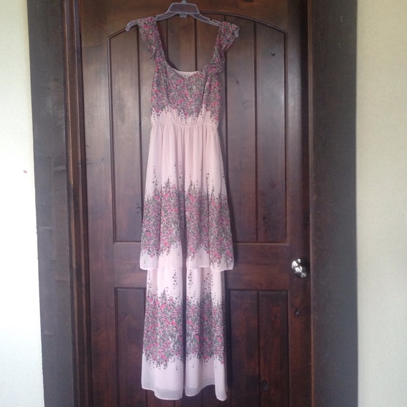 Flows blush dress with floral detail