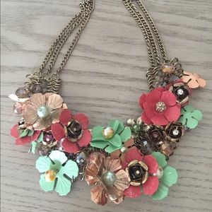 Statement necklace